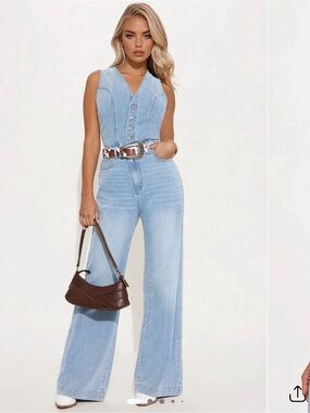 NWT Fashion Nova Jessica Light Wash Denim Sleeveless Button-Front Jumpsuit Large